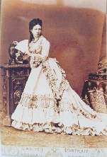 Gróf Wenckheim Krisztina Annamária Regina (1849. április 21. Ókígyós – 1924. szeptember 24. Ókígyós) és egyik fia, Gróf Wenckheim László szerpel. Gróf Wenckheim László